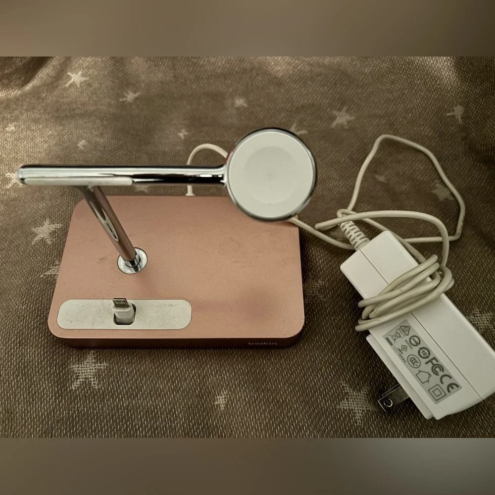 Belkin valet charging dock for iphone and apple watch